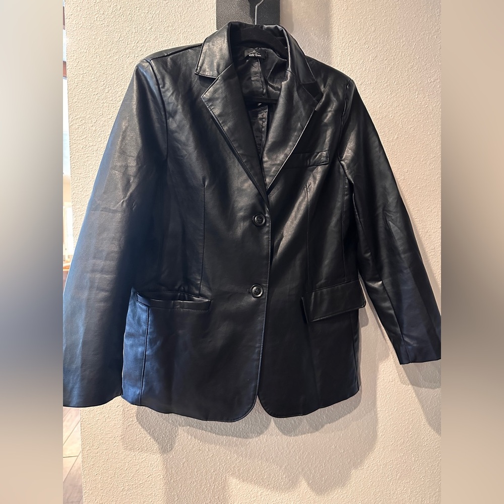 Classic Black Faux Leather Blazer Jacket - Women's Size M - Trendy Queen